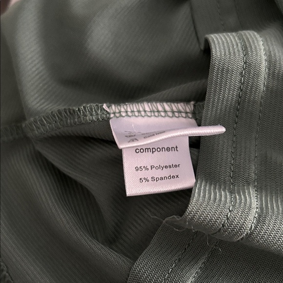 Timeson Green Floral Tunic Top | 3/4 Sleeve Lightweight Blouse - Picture 8 of 10